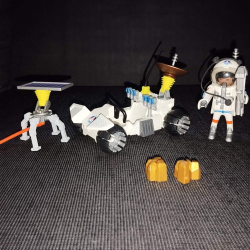 Playmobil astronaut set with exploration vehicle like new