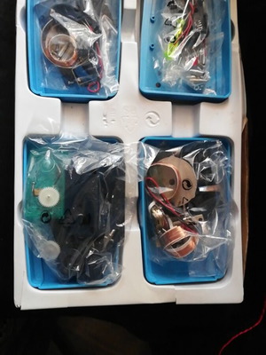 Educational electronic assembly kit used with bell and motor