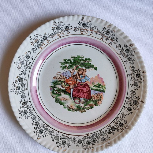 Decorative wall plate used with free stand, diameter 23 cm