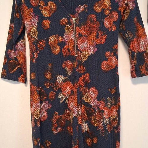 Floral dress mid-length tight with back zipper like new, blue