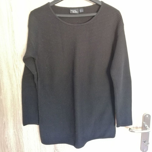 Pullover size xs-s black used