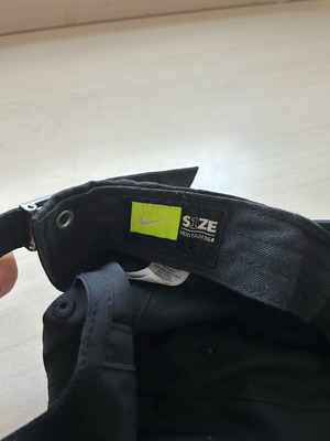 Nike hat size S, like new, black