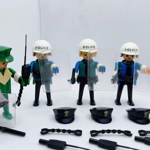 Lyra Geobra vintage klicky '70s '80s police figures set used