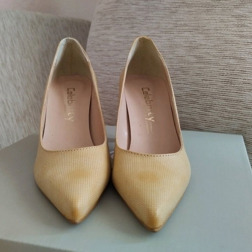 Beige Greek-made pumps new, size 36