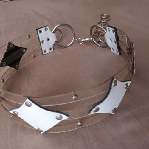 White belt with white rhombus on transparent base like new, 95 cm