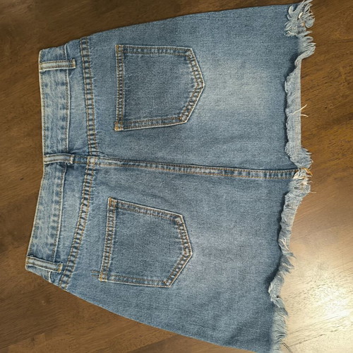 Denim skirt with pearls size 36 small like new