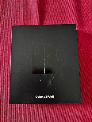 Samsung Galaxy Z Fold5 1TB 12 GB RAM σαν καινούργιο με θήκη