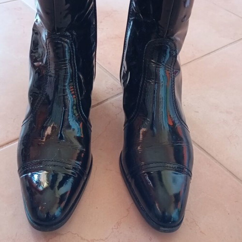 Women's patent leather ankle boots like new, size 36.5, black