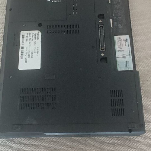 Dell Latitude E5400/E5500 laptop used with charger and carrying bag