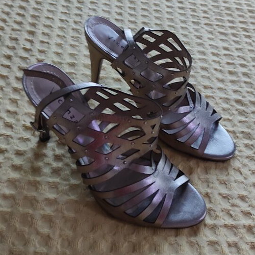Vicenza women's shoes size 37 like new