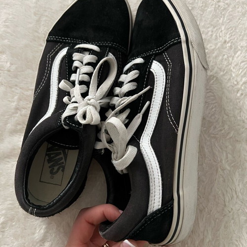 Vans athletic shoes used, size 40, black and white