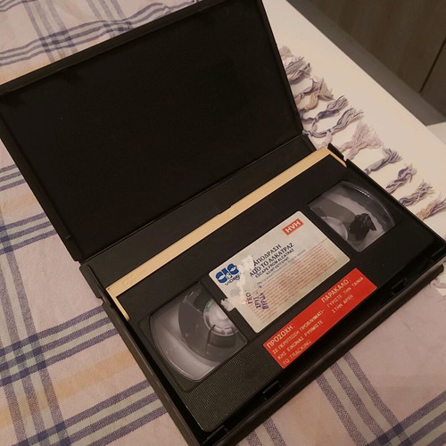 Escape from Alcatraz VHS used, clamshell case