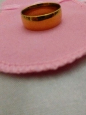 Men's wedding ring gold plated like new