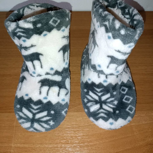 Children's wool slippers new, multicolor, size 28