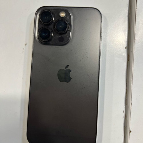 I phone used, gray, in very good condition