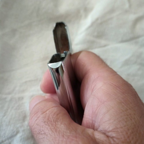 Cricket lighter case like new, silver