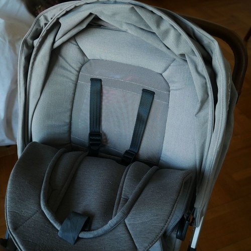 Nuna Triv stroller Frost color like new, newborn to 22 kg
