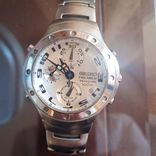 Seiko Premier Chronograph Watch like new, quartz, sapphire crystal