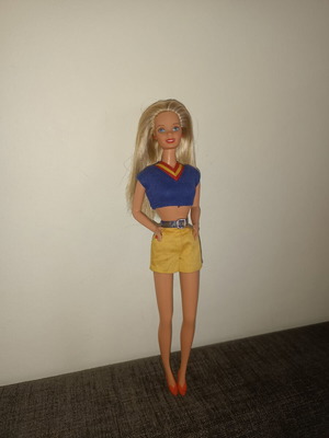 Barbie Giggles ’n Swing doll used with original outfit