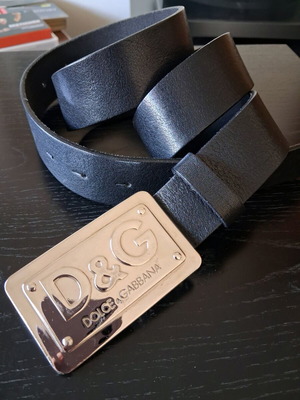 Dolce & Gabbana vintage leather belt with silver buckle, like new, 110 cm