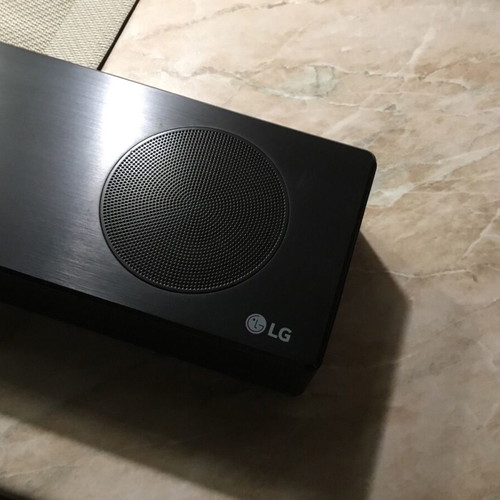 LG Soundbar SN7Y 3.1.2 Dolby Atmos, DTSX like new