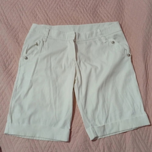 Bermuda shorts like new, white, size L, with pockets