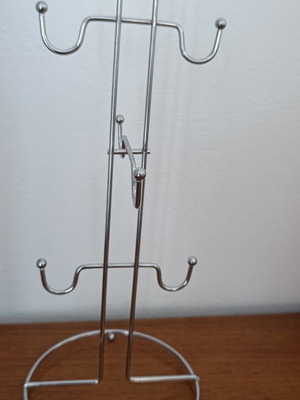 Metal Mug Holder for 6 Cups like new, silver color