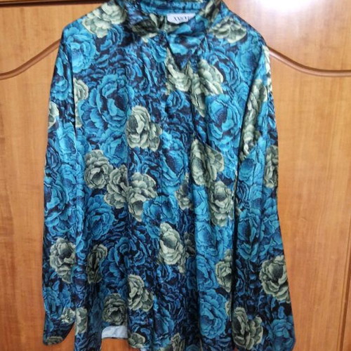 XXLoVe shirt green with satin weave like new