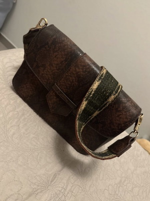 Shoulder bag like new, brown crossbody style