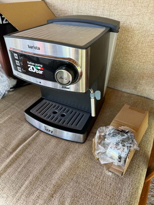 Izzy Barista 20 Bar Espresso Machine like new