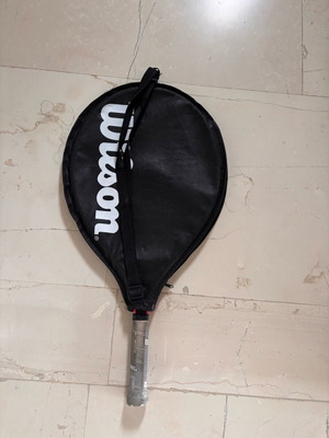 Tennis racket child size like new