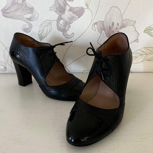 Sagiakos leather pumps like new, size 38, black
