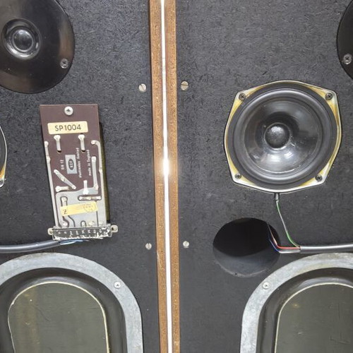 KEF SP 1004 speakers used