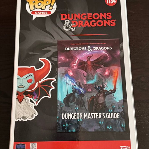 Funko Pop Dungeons & Dragons bundle like new, 8 pieces limited editions