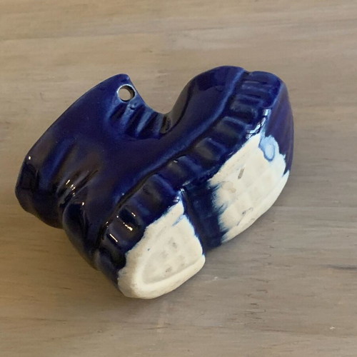 Porcelain ashtray in shoe shape new