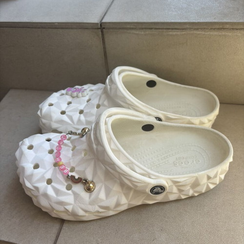 Crocs Classic Geometric Clog white size 39-40 like new