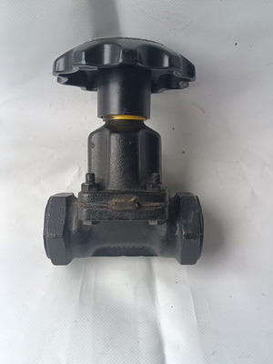 BANA Saunders diaphragm valve new with butyl diaphragm, 1¼ thread