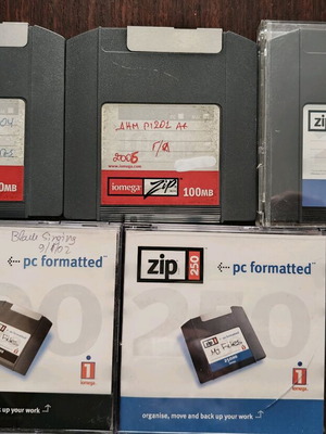 PC Iomega Zip Cartridges 100MB set of 5 like new
