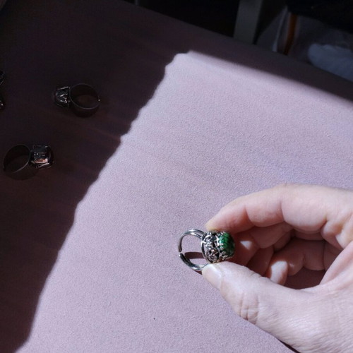 Vintage ring with green stone new