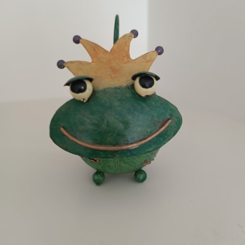 Metal Frog King Figure like new with golden crown