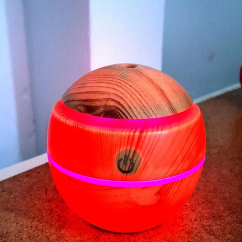 Ultrasonic Aroma Mini Atomization Humidifier 200ml with Color Changing LED like new