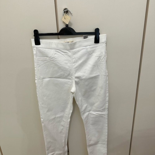 Marks & Spencer white jegging used, fitted size 14