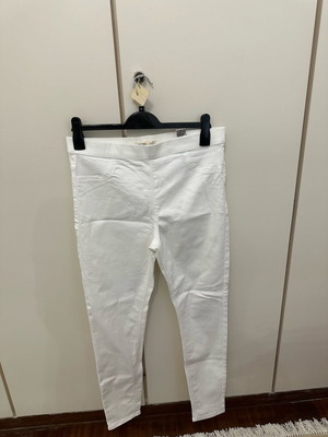 Marks & Spencer white jegging used, fitted size 14