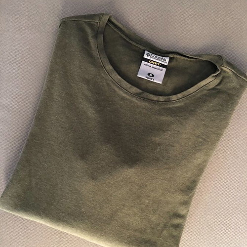 Columbia women's green shirt like new size M