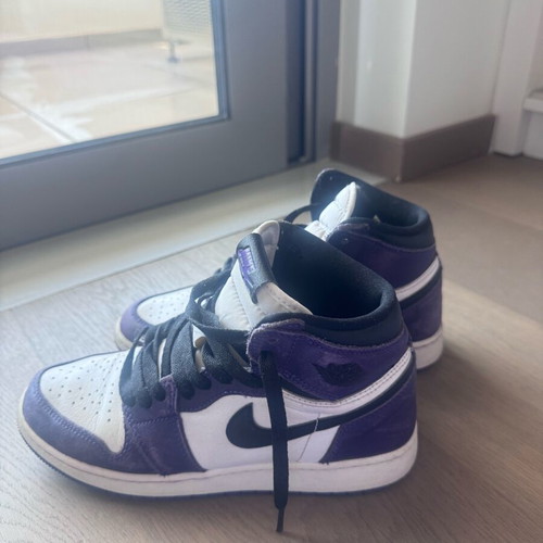 Jordan 1 Retro High Court used athletic shoes size 38, purple and white