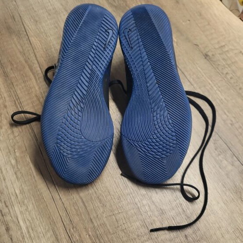 Nike football shoes like new, size 34, blue