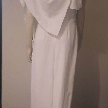 Women's jumpsuit like new, white, one-shoulder, size M