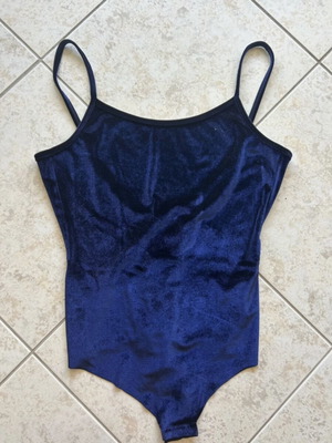 Velvet backless bodysuit size L like new, blue Pink Woman