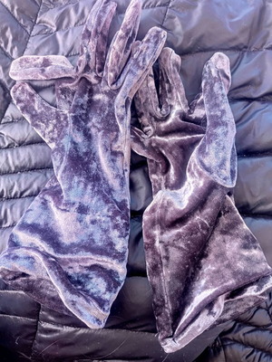 Велурени ръкавици Carouzos нови, сиви