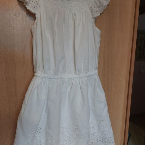 Benetton white dress for girl 7-8 years like new with lace details